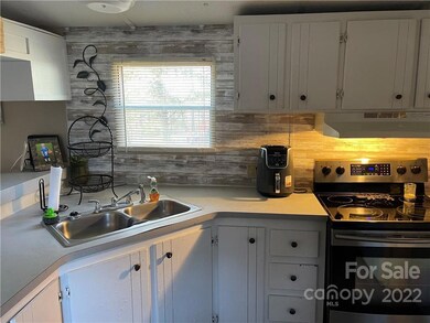 161 Estate Dr, Statesville, NC 28625 - photo 3