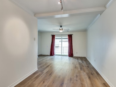 10216 Regal Oaks Dr unit C, Dallas, TX 75230 - photo 5