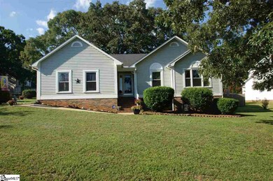 400 Keenan Orchard Dr, Mauldin, SC 29662 - photo 2