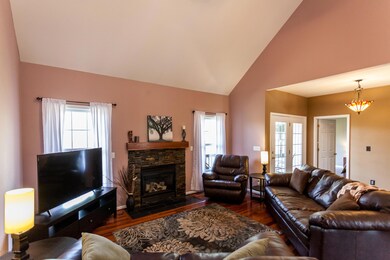 8607 Sanctuary Ln, Louisville, KY 40291 - photo 4