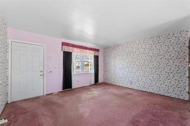 ORIGINAL HARDWOOD FLOORS UNDER CARPET!