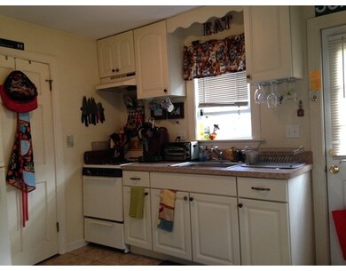 19 Edison Park unit 1R, Quincy, MA 02169 - photo 3
