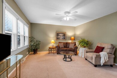 246 W 18th Ave, Oshkosh, WI 54902 - photo 4