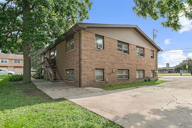 104 High Ave unit C, Hampshire, IL 60140 - photo 3