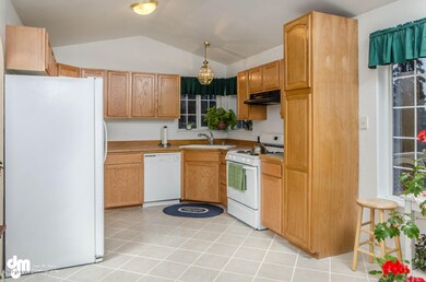 600 N Day Road Wasilla AK-large-008-Kitc