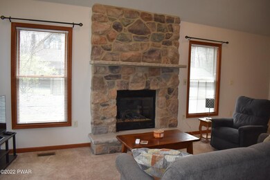 102 Mink Ct, Dingmans Ferry, PA 18328 - photo 6