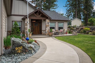 620 N Coles Loop