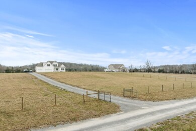 1013 Old Center Church Rd, Shelbyville, TN 37160 - photo 2