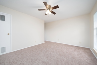 2302 W Surrey Dr, Owensboro, KY 42301 - photo 6