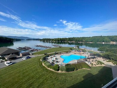 Pointe Pool