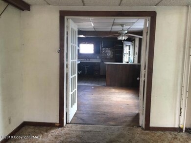 214 W Patterson St, Lansford, PA 18232 - photo 2