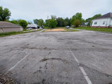 1504 S Main St, Columbia, TN 38401 - photo 5