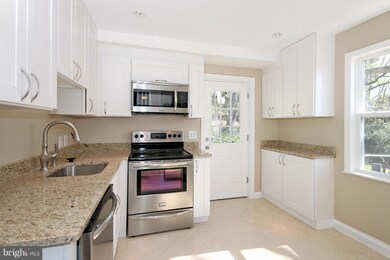 3200 Cardiff Ln, Temple Hills, MD 20748 - photo 6