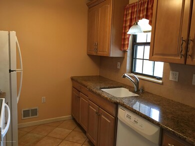 602 Wellington Place unit 602, Matawan, NJ 07747 - photo 4