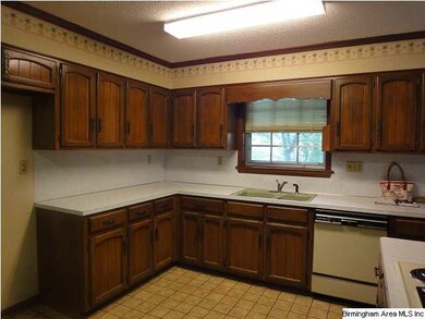 Another view of the spacious kitchen...