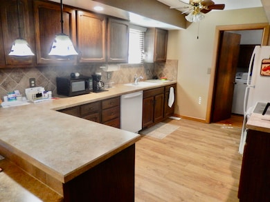 1604 E 29th St, Hays, KS 67601 - photo 5