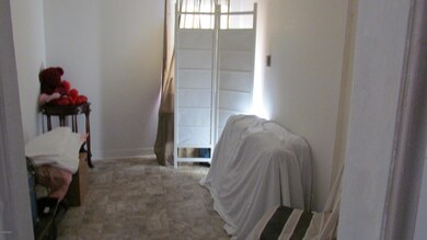 Mercury Bdrm 2 no closet