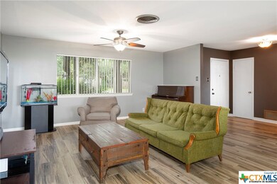 800 Dale Dr, San Marcos, TX 78666 - photo 3