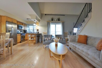 85 Elmwood Park Dr unit 43, Staten Island, NY 10314 - photo 6