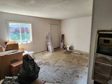 412 SE 34th St, Topeka, KS 66605 - photo 6