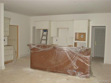 Cooks Kitchen with 8' Island