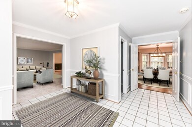 8337 Argent Cir, Fairfax Station, VA 22039 - photo 2