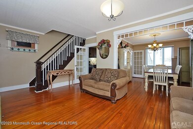 508 comp living room