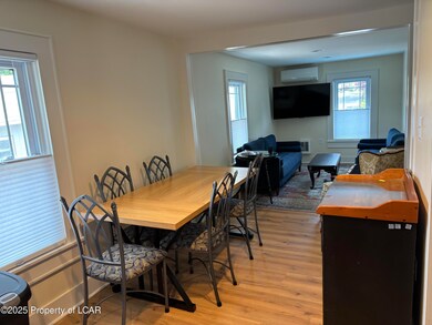 127 B N. Main7