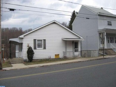 893 Ann St, Pottsville, PA 17901 - photo 2
