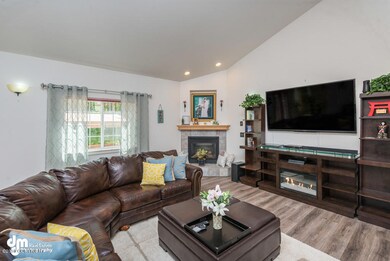 Living Room_2306-SMALL