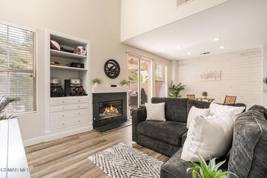 596 Fenwick Way Unit C Simi-large-010-00