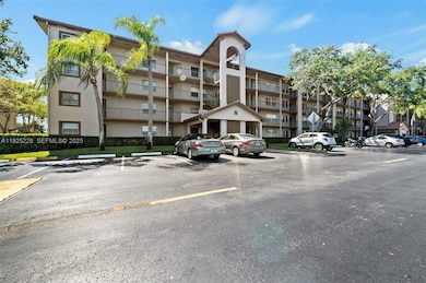 1000 SW 125th Ave unit 214N, Pembroke Pines, FL 33027 - photo 2