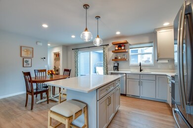 403 N Division St, Waunakee, WI 53597 - photo 5