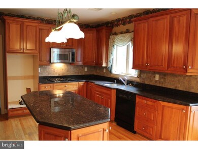 1095 Antler Dr, Glen Mills, PA 19342 - photo 6