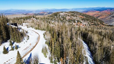 689 W Hunter Ridge Dr, Brian Head, UT 84719 - photo 6