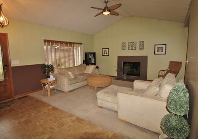 1445 Scott Cir, Morris, IL 60450 - photo 5