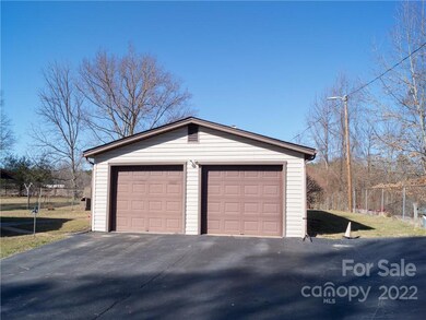 575 Old Dana Rd, Hendersonville, NC 28792 - photo 7