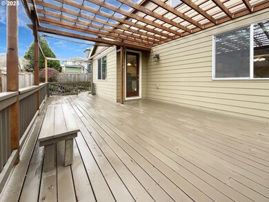 15516 SE Evergreen Dr, Portland, OR 97236 - photo 5