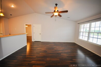 8922 S 258th East Ave, Broken Arrow, OK 74014 - photo 7