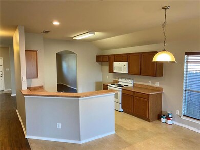 3406 Austin St, Gainesville, TX 76240 - photo 5