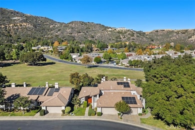 38285 Oaktree Loop, Murrieta, CA 92562 - photo 5