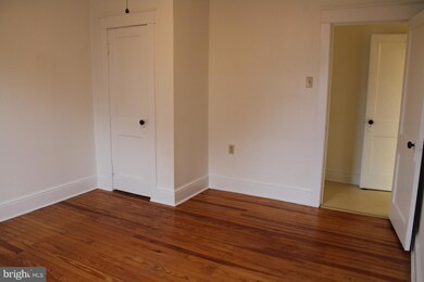 300 1st Ave unit 2 REAR, Red Lion, PA 17356 - photo 3