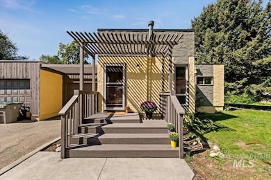 1861 S Tuesday Ln, Boise, ID 83705 - photo 2