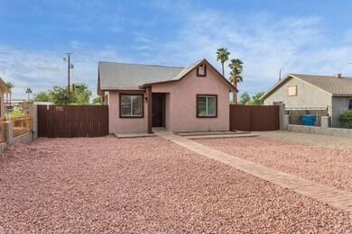 3739_E_Taylor_St_02