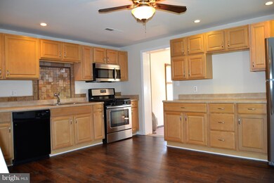 1916 Victory Dr, Halethorpe, MD 21227 - photo 2