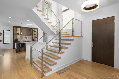 2920 Three Oaks Ln, Cincinnati, OH 45209 - photo 7