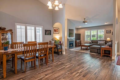 2813 NE Red Oak Dr Bend OR-print-003-026