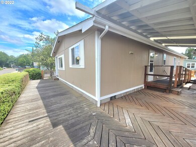 1565 Skipper Ave, Eugene, OR 97404 - photo 5