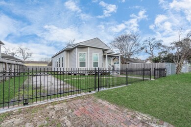 4007 Edison St, Houston, TX 77009 - photo 2