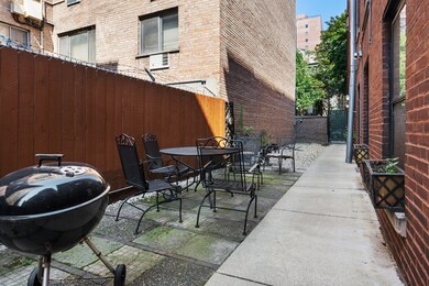 2918 N Pine Grove Ave unit B, Chicago, IL 60657 - photo 4